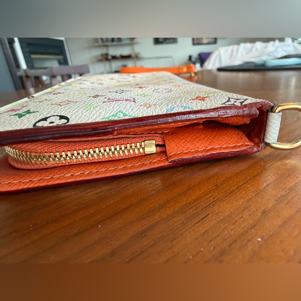 Louis Vuitton
Multicolor Insolite
Wallet - Very Good
Condition - Picture 4 of 9
